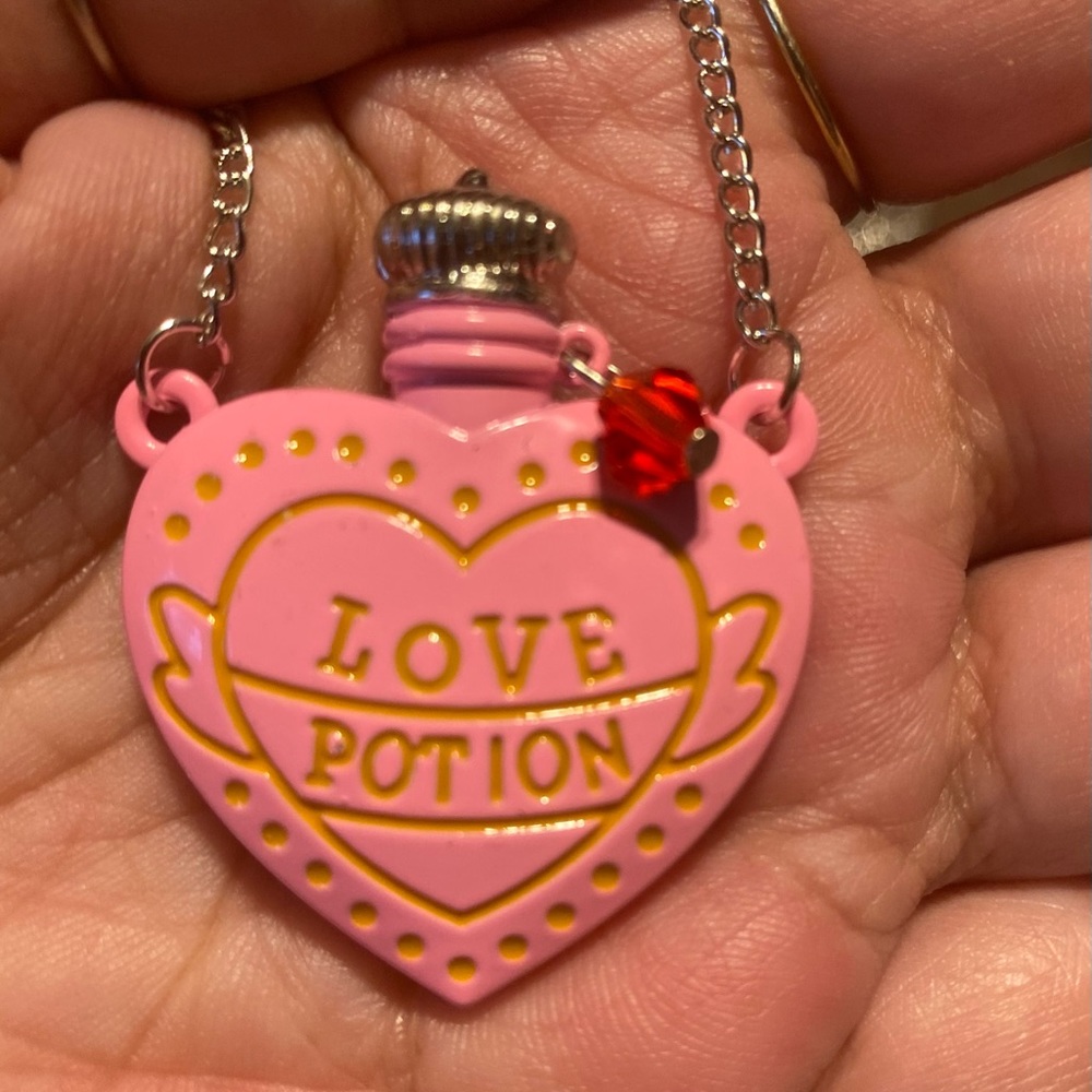 Love Potion NEW Harry Potter necklace Neck lace Woman jewelry pink heart pendant